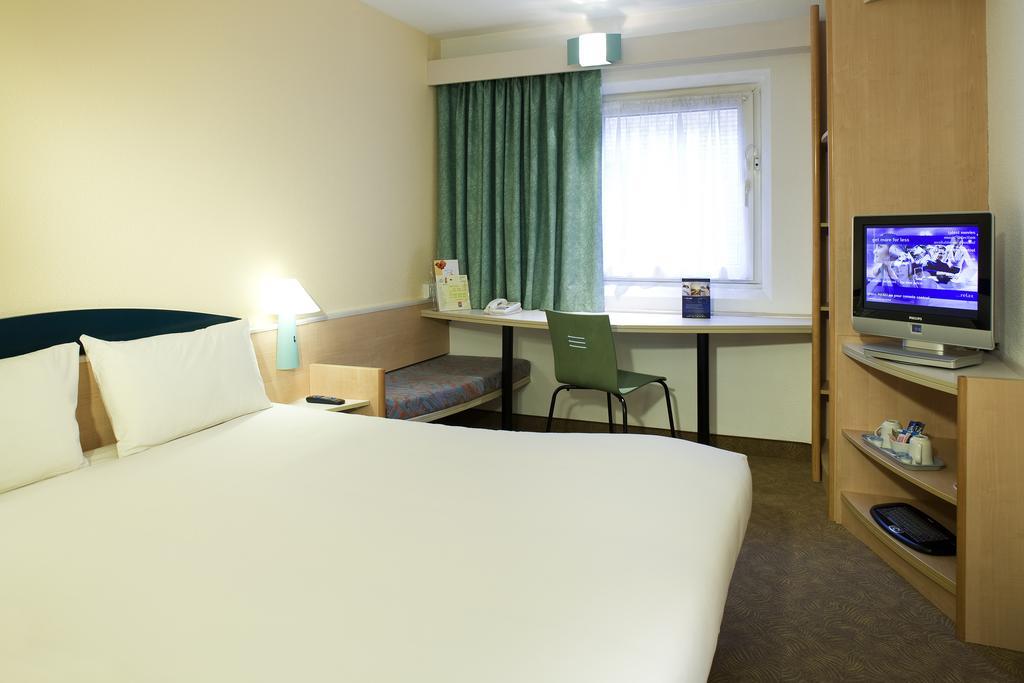 Ibis Plymouth Hotel Екстериор снимка