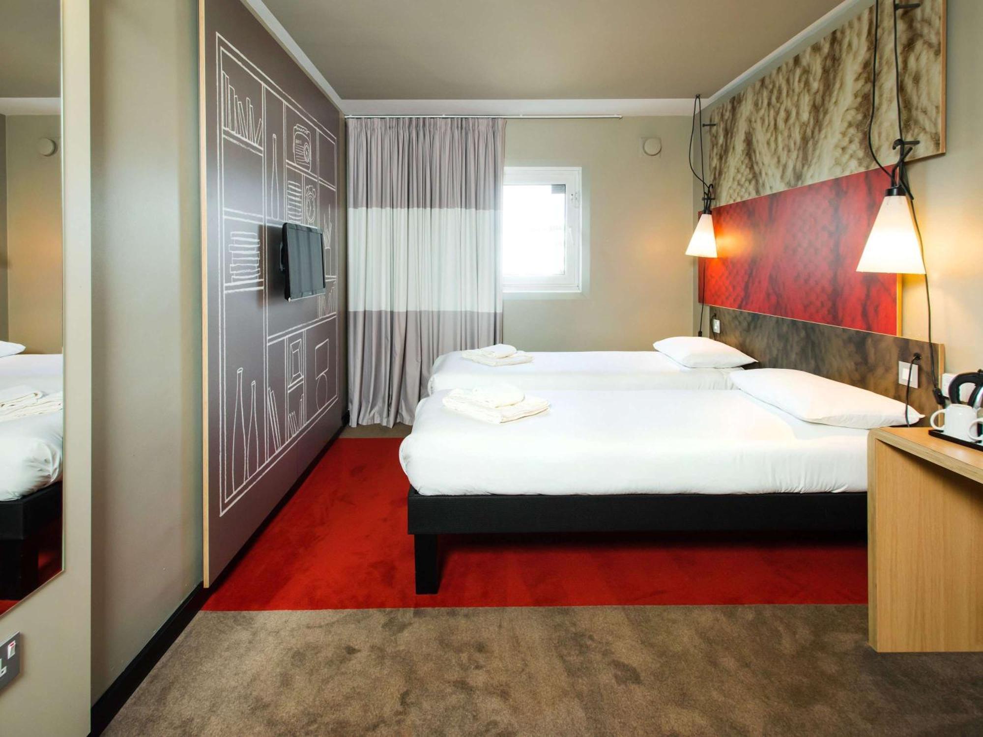 Ibis Plymouth Hotel Екстериор снимка