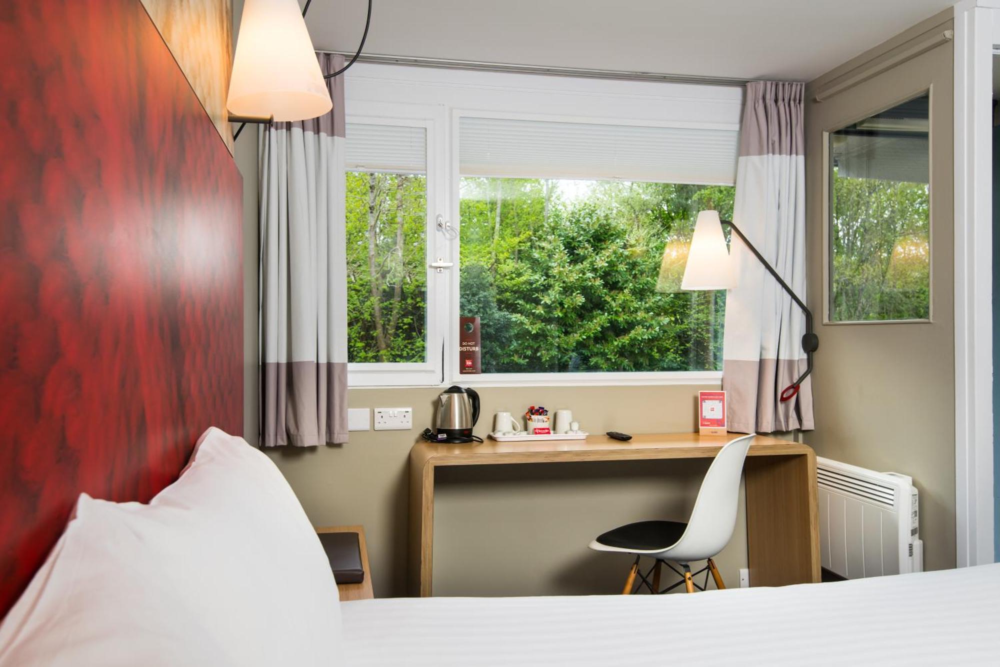 Ibis Plymouth Hotel Екстериор снимка